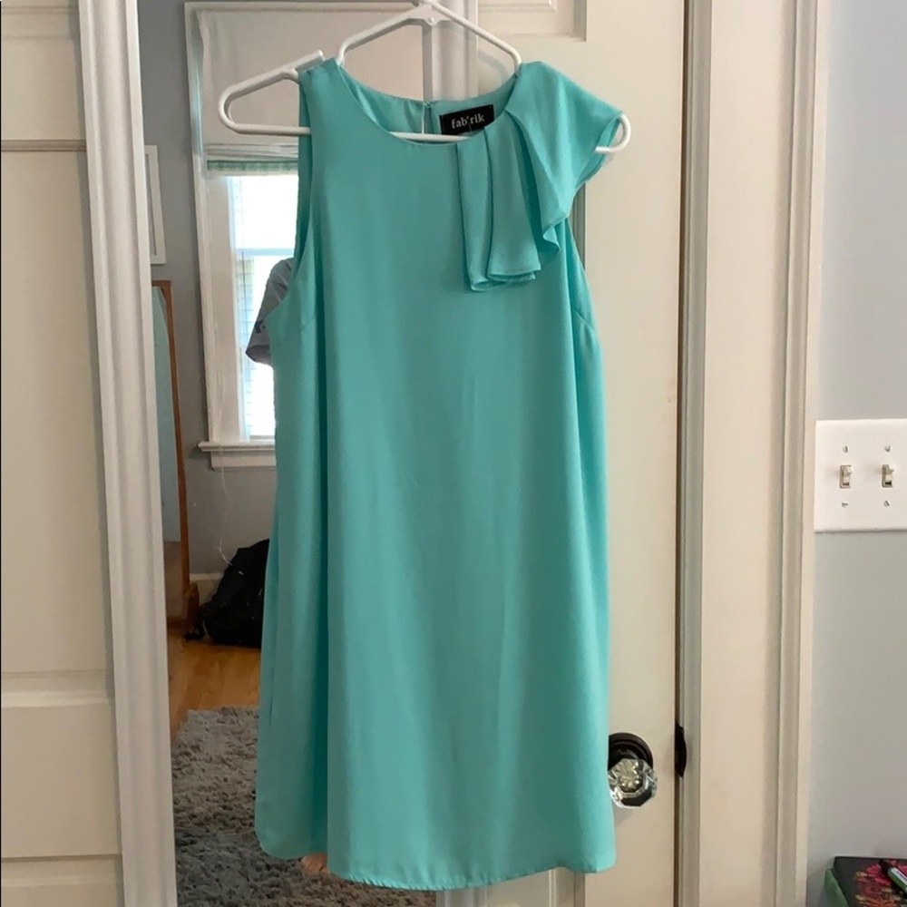 Fabric ruffle sleeve dress